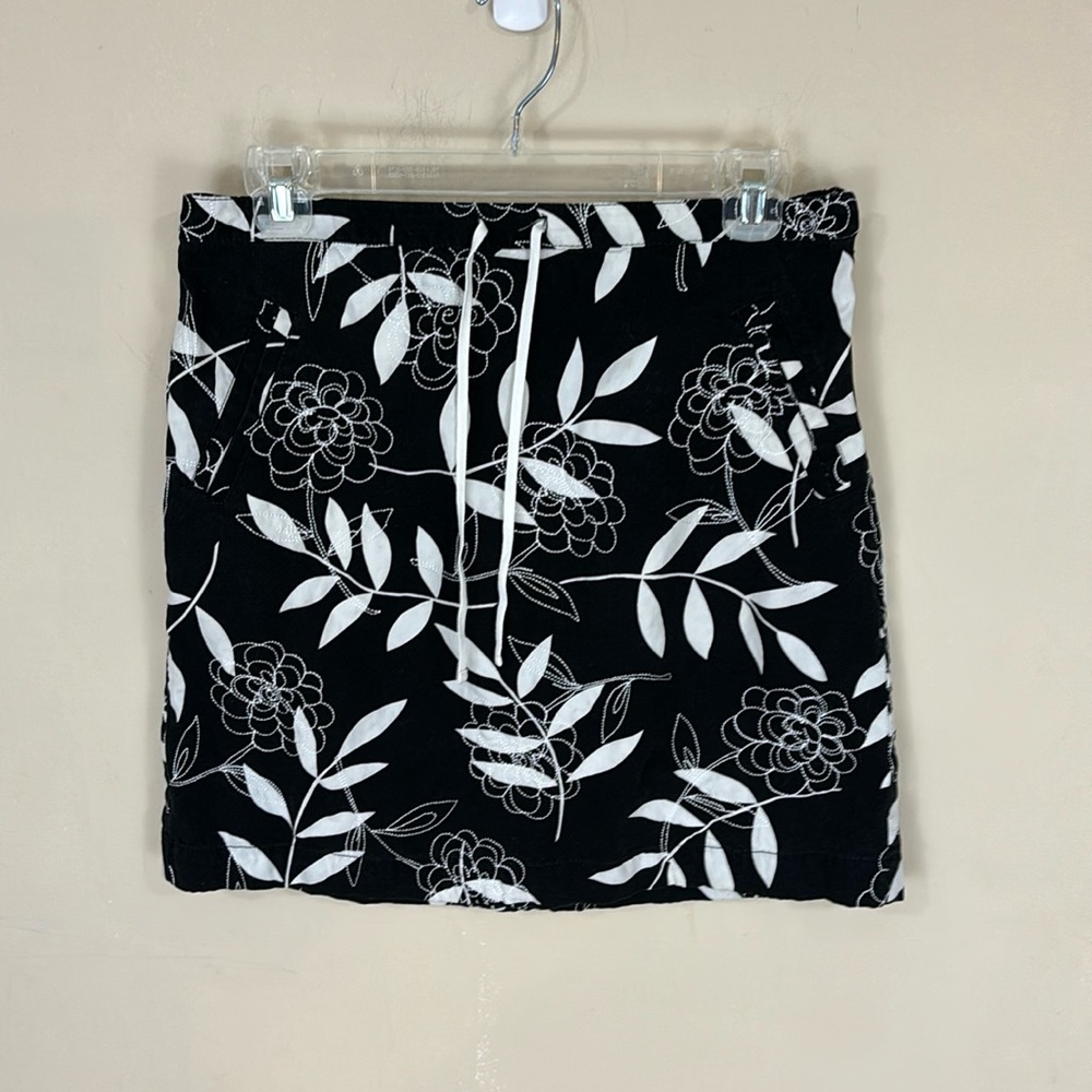 Loft Black and White Cotton Floral Embroidered Skirt Size 6